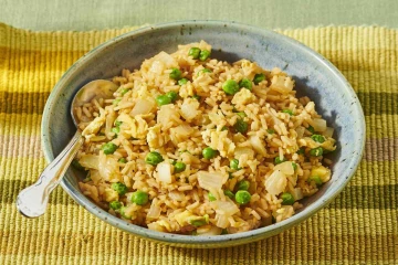 ரோட்டு கடை Egg Rice செய்வது எப்படி? அட்டகாசமான சுவையில் 5 நிமிடம் போதும்