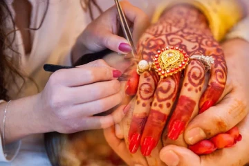 51 வயது நபரை ஏமாற்றிய கிளிநொச்சி யுவதி; திருமண ஆசையால் பெரும் தொகையை இழந்த கப்பல் ஊழியர்!