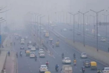 டெல்லியில் அதிகரித்த காற்று மாசு :  மத்திய,மாநில அரசுகளுக்கு கெடு விதித்த உச்ச நீதிமன்றம்