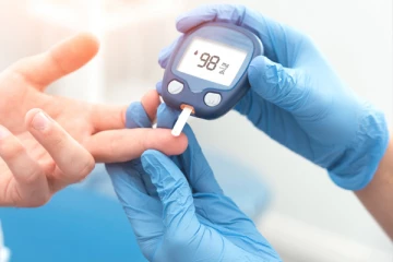 உடலில் சர்க்கரை அளவு அதிகரிப்பதை எப்படி தெரிந்து கொள்ளலாம்? இதுதான் அறிகுறியாம்