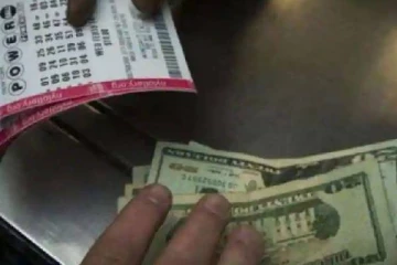 லொட்டரியில் முதியவருக்கு 2 மில்லியன் டொலர் பரிசு: பின்னணியில் ஆச்சரியப்பட வைக்கும் சம்பவம்