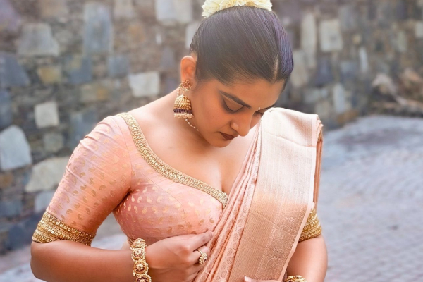 AI புகைப்படத்தால் கடும்கோபத்தில் நடிகை நிவேதா தாமஸ்.. | Nivetha Thomas Warns Against Misusing Using Ai AI புகைப்படத்தால் கடும்கோபத்தில் நடிகை நிவேதா தாமஸ்.. | Nivetha Thomas Warns Against Misusing Using Ai