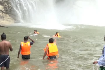 காதலுக்கு மறுப்பு; நீர்த்தேக்கத்தில் குதித்து உயிரை மாய்த்த மாணவி