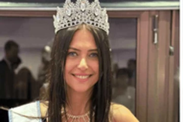 உலகம் முழுவதும் மக்களின் கவனத்தை ஈர்த்த 60 வயது பெண்