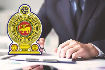 ரணிலின் அடுத்த அதிரடி: மாற்றப்பட்டவுள்ள அமைச்சின் செயலாளர்கள்