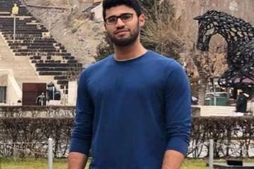 கல்லூரி படிப்பை முடித்து 22 வயதில் கோடீஸ்வரரான நபர் யார்.., அவருடைய சொத்து மதிப்பு