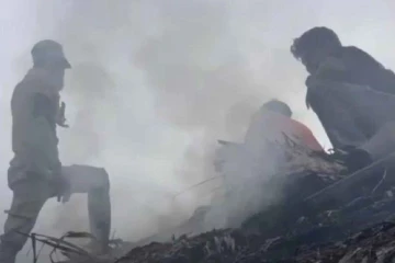 වෙළඳසැලක දරුණු ගින්නක්