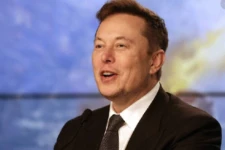 அமேசன் நிறுவுனரை பின்தள்ளி முதலிடம் பிடித்த எலான் மஸ்க்!