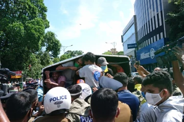 சிங்களவர்களையும் அடக்கி வைக்கும் கோட்டாபயவின் நிறைவேற்று அதிகாரம்