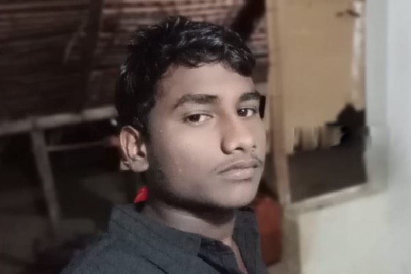 முல்லைத் தீவை சேர்ந்த 16 வயது சிறுவன் மாயம்: காவல் நிலையத்தில் உறவினர்கள் புகார்  லங்காசிறி நியூஸ்