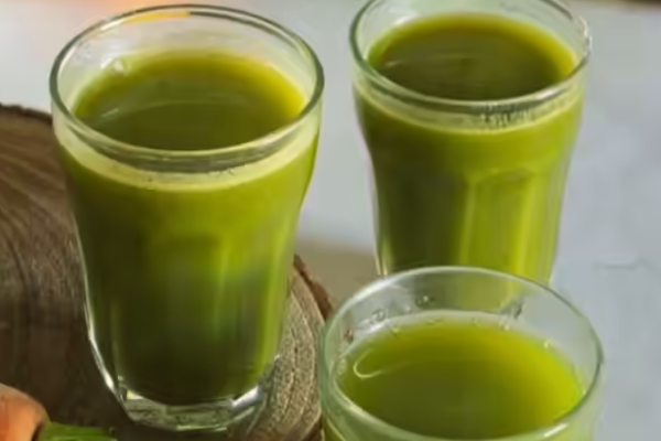 இந்த கீரையின் ஜூஸ் இல் முட்டை கலந்து குடிங்க - முடி தாறுமாறாக காடு போல வளரும் | Palak Spinach For Fast Hair Growth Drink One Glass இந்த கீரையின் ஜூஸ் இல் முட்டை கலந்து குடிங்க - முடி தாறுமாறாக காடு போல வளரும் | Palak Spinach For Fast Hair Growth Drink One Glass