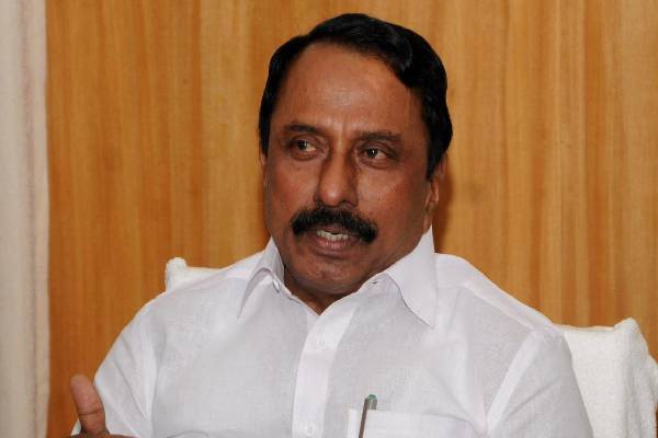 திமுகவுக்கும், த.வெ.க.வுக்கும் இடையேதான் போட்டி! அ.தி.மு.க. ஒரு கட்சியே கிடையாது: செங்கோட்டையன் | Sengottaiyan Says Tvk Enemy Only Dmk