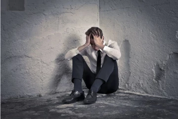 வீட்டு பொண்டாட்டி தொல்லை தாங்கல.. ஜெயில்ல போடுங்க சார்! கெஞ்சிய நபரால் பரபரப்பு