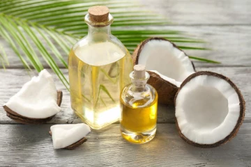 காலையில் வெறும் வயிற்றில் 1 ஸ்பூன் தேங்காய் எண்ணெய் குடித்தால் என்ன நடக்கும் தெரியுமா?