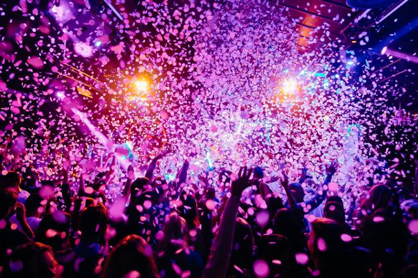 காதலர் தின களியாட்டங்களில் பொலிசார் கடமையில்! | Police On Duty In Revelry On Valentine S Day