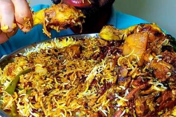 10 ரூபாய்க்கு கோழி பிரியாணி; படையெடுத்த மக்கள் கூட்டம்!