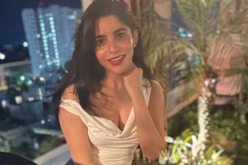 இரவு பார்ட்டி டின்னரில் மகாராஜா பட நடிகை திவ்யபாரதி!! புகைப்படங்கள் இதோ..