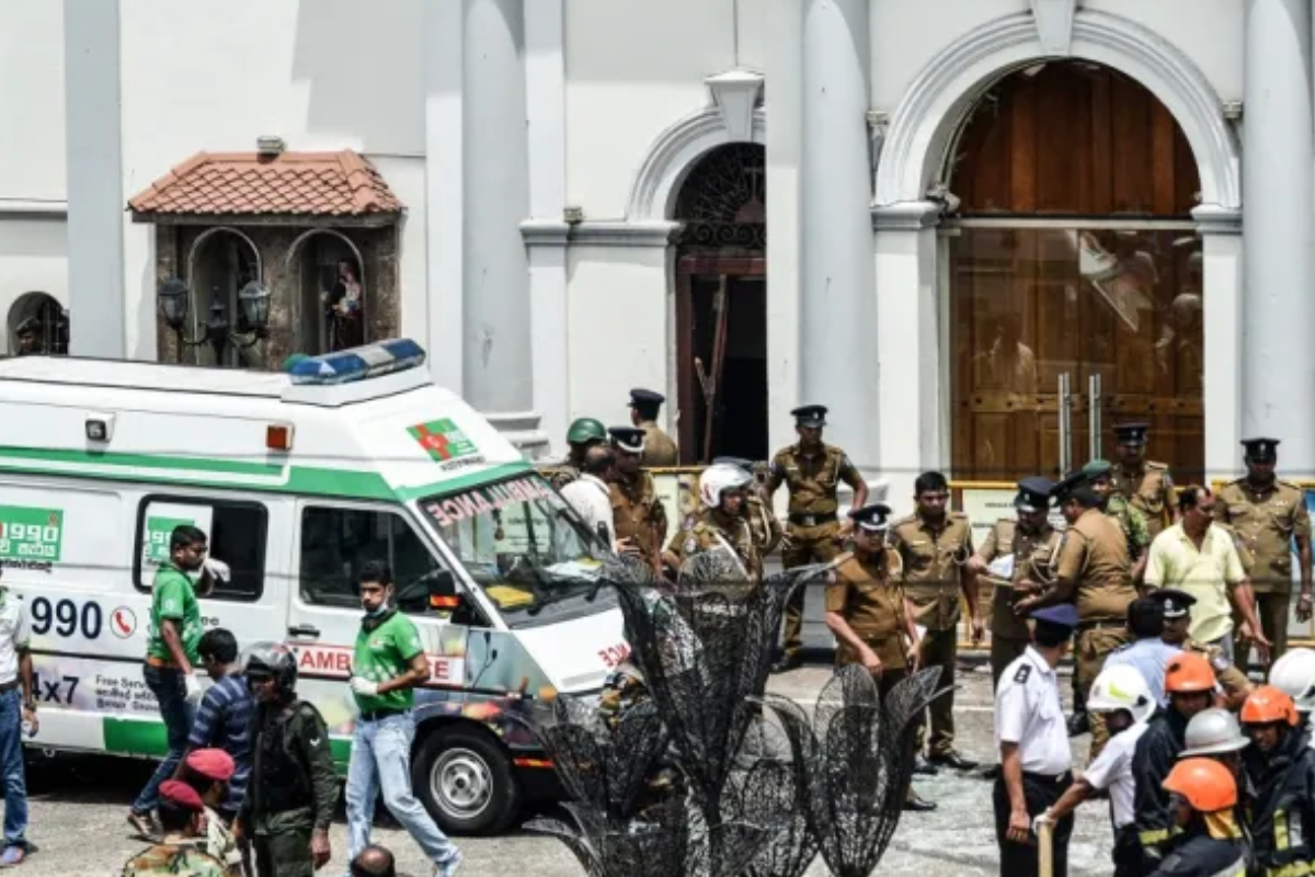 தாக்குதலுக்கு முன் நீர்கொழும்பு தேவாலயங்களின் தகவல்களை சேகரித்த முஸ்லிம்கள்! பின்னணியில் சலே | Muslims Gather Information About Churches Negombo தாக்குதலுக்கு முன் நீர்கொழும்பு தேவாலயங்களின் தகவல்களை சேகரித்த முஸ்லிம்கள்! பின்னணியில் சலே | Muslims Gather Information About Churches Negombo