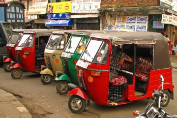கொள்ளையடிக்கும் முச்சக்கரவண்டிகள் -மாற்றுவழியை நாட முடிவு
