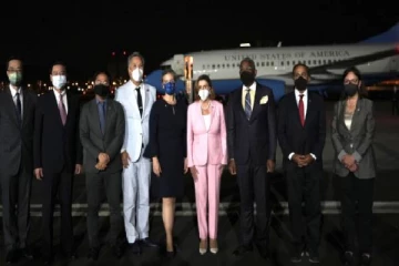 தைவான் சென்றார் நான்சி பெலோசி : பரபரப்பில் உலக நாடுகள்..!