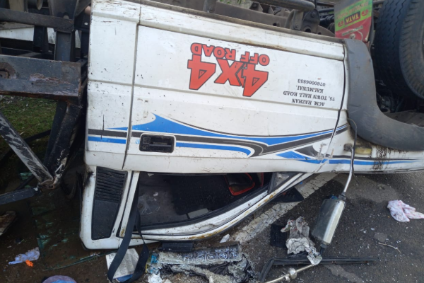 தமிழர் பகுதியில் அதிகாலையில் நேர்ந்த விபத்து ; மாட்டுடன் மோதி குடைசாய்ந்த கப்ரக வாகனம் | Early Morning Accident Overturned Pickup Truck