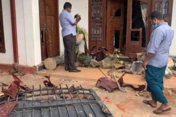 திருகோணமலை மாணவர்கள் உயிரிழப்பின் எதிரொலி- நாடாளுமன்ற உறுப்பினரின் வீட்டின் மீது தாக்குதல்! (காணொளி)