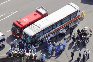 ஜப்பானில் லொறியுடன் நேருக்கு நேர் மோதிய பள்ளி பேருந்து: விபத்தில் சிக்கிய 30 மாணவர்கள்