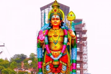 உலகில் மிக உயரமான முருகன் சிலைக்கு குடமுழுக்கு