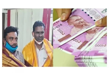 சாலையில் கேட்பாரற்று கிடந்த ரூ.1.50 லட்சம் - எடுத்து உரியவரிடம் ஒப்படைத்தவருக்கு குவியும் பாராட்டு