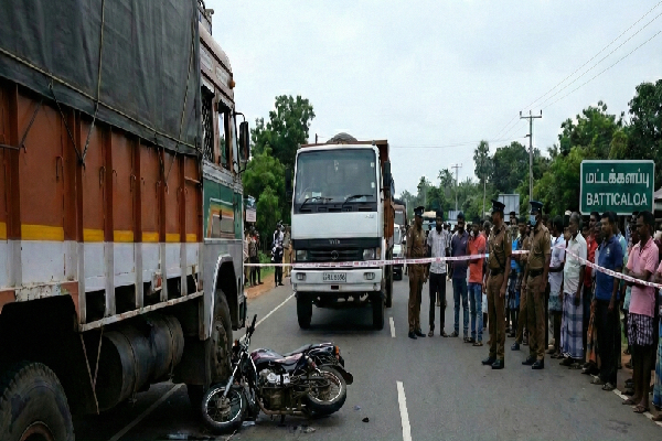 மட்டக்களப்பில் கோரவிபத்து : இரண்டு இளைஞர்கள் பலி | Two Youths Killed In Fatal Accident In Batticaloa