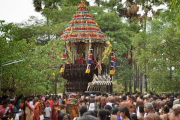 முடக்கப்பட்டது யாழ்  பிரபல  ஆலயம் ;  நிர்வாகம், பூசகர் உள்ளிட்டோர் தனிமைப்படுத்தலில்