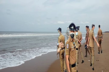 வெள்ளவத்தை கடல் பகுதிக்கு செல்லும் மக்களுக்கு எச்சரிக்கை