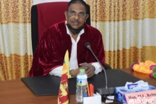 மாகாண ஆளுநரின் அனுமதியின் பேரில் நகரசபைத் தலைவரின் பணிகளைப் பொறுப்பேற்றார் உப தலைவர்