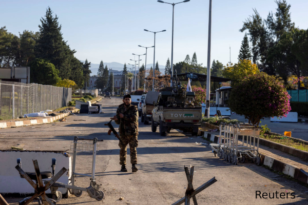 russia pulling back forces from syria