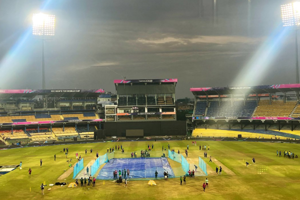 இந்தியா - பாகிஸ்தான் போட்டியைக் காண வருபவர்களுக்கான தடை! மீறினால் சட்ட நடவடிக்கை | India Vs Pakistan T20 World Cup இந்தியா - பாகிஸ்தான் போட்டியைக் காண வருபவர்களுக்கான தடை! மீறினால் சட்ட நடவடிக்கை | India Vs Pakistan T20 World Cup