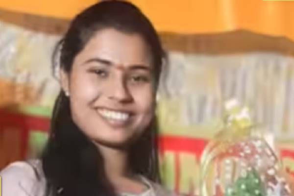 கடும் நிதி நெருக்கடிக்கு நடுவில்.., யுபிஎஸ்சி தேர்வில் தேர்ச்சி பெற்ற காய்கறி வியாபாரியின் மகள் | Vegetable Vendor S Daughter Clears Upsc Exam