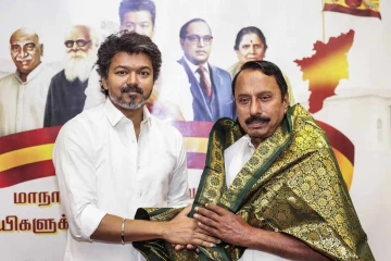 விசில் ஊதுங்க.. சளி சரியாகிடும்: தவெக செங்கோட்டையன்