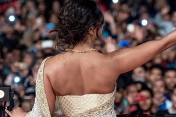 21 கோடியில் வைர காதணிகள்..படமே இல்லாமல் ராணிப்போல் வாழும் பிரபல நடிகை..