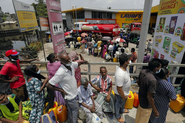 புதிதாக இடம்பெறும் எரிபொருள் வர்த்தகம் குறித்து எச்சரிக்கை! | Warning About The New Fuel Trade