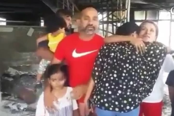 අපි ජර්මන් ජාතිකයෝ , අපි කිසිම දේශපාලන පක්ශෙකට වැඩ කරලා නෑ.. අපේ ගෙදරටත් ගිනි තිබ්බා.. යුවලක් කල සවේදි කතාව (VIDEO)