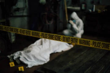 හෙල්මට් එකකින් පහර දී  කතක්  ඝාතනය කෙරේ...දියණියට වෙච්ච දේ කියන්න ගොස් සිදු වූ දේ.