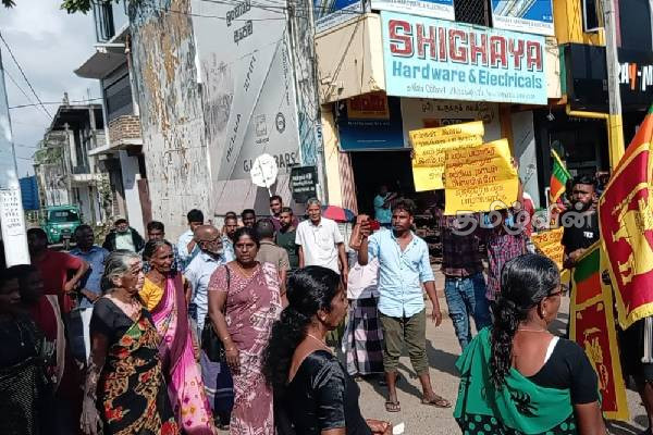 சுதந்திர தினத்திற்கு எதிரான போராட்டத்திற்கு சென்றவர்களுக்கு அச்சுறுத்தல் | Black Independence Day Protest Ampara To Batti