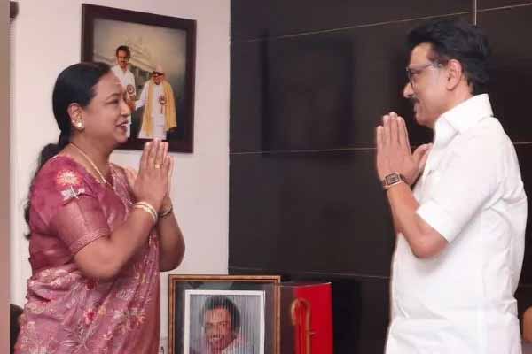 தேமுதிக வரலாற்றில் முதன்முறையாக... திமுக கூட்டணியில் இணைந்தது | Dmdk Joins In Dmk தேமுதிக வரலாற்றில் முதன்முறையாக... திமுக கூட்டணியில் இணைந்தது | Dmdk Joins In Dmk