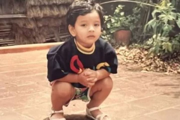 சிறுவயதில் செம கியூட்டாக இருக்கும் இந்த பிரபல நடிகர் யார் தெரிகிறதா?- நடிகையை திருமணம் செய்துள்ளாரா?