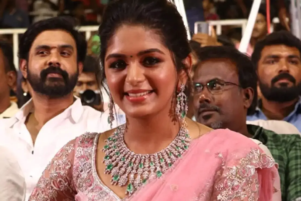 அஜித் பாடலுக்கு செம குத்தாட்டம் போட்ட இளம் நடிகை அதிதி ஷங்கர்.. வீடியோ இதோ | Aditi Shankar Danced For Ajith Aaluma Doluma Song