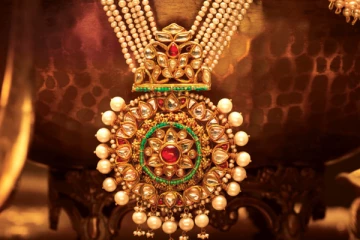 தொடர்ந்து இறங்கிய தங்கம் விலை - மக்களே.. இதுதான் சரியான நேரம்!