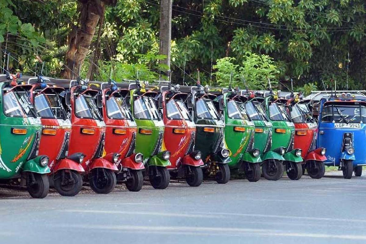 இலங்கைக்கு இறக்குமதி செய்யப்பட்ட வாகனங்கள் குறித்து வெளியான தகவல் | 178 000 Vehicles Imported To Sri Lanka In 2026