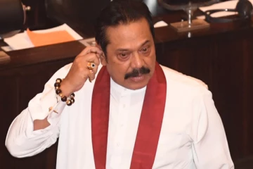 இலங்கை நாடாளுமன்றத்தில் மகிந்த ராஜபக்ச!