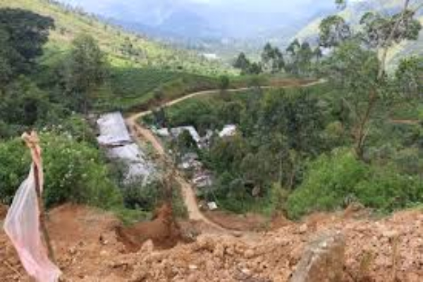 யாழ்ப்பாணம் வடமராட்சி கடற்பகுதியில் வெள்ளைநுரை கரையொதுங்கியதால் பரபரப்பு | White Foam Washes Ashore In Jaffna Sea யாழ்ப்பாணம் வடமராட்சி கடற்பகுதியில் வெள்ளைநுரை கரையொதுங்கியதால் பரபரப்பு | White Foam Washes Ashore In Jaffna Sea