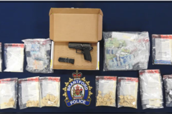 கனடாவில் பெருமளவு போதைப்பொருள் பறிமுதல் – மூவர் கைது | Police Say More Than 113K Worth Of Illegal